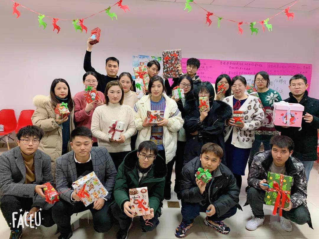 首佳祝大家新年快樂，佳節(jié)如意~